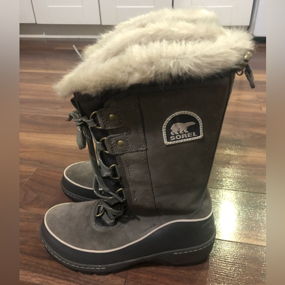 Women’s Tall Winter Boots - Size 7 - Grey - Picture 6 of 7